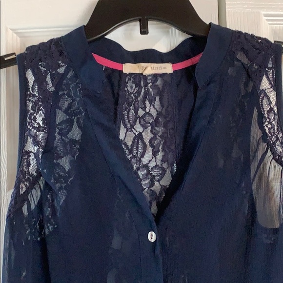 Top - Picture 2 of 4